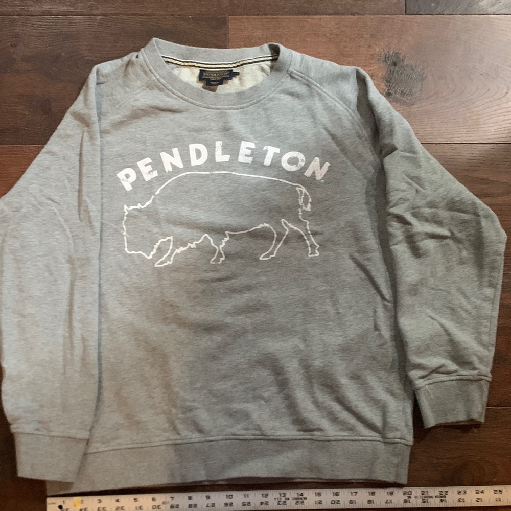 Pendleton Sweatshirt w/ Buffalo graphic - Picture 1 of 4